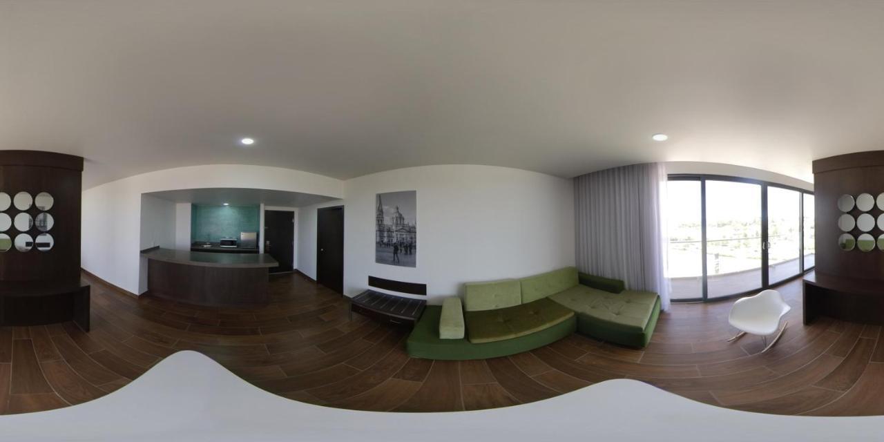Fiesta Inn Guadalajara Aeropuerto Las Pintas 外观 照片