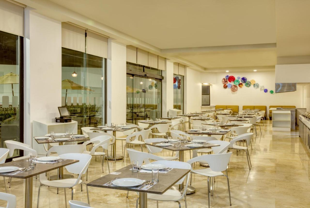 Fiesta Inn Guadalajara Aeropuerto Las Pintas 外观 照片