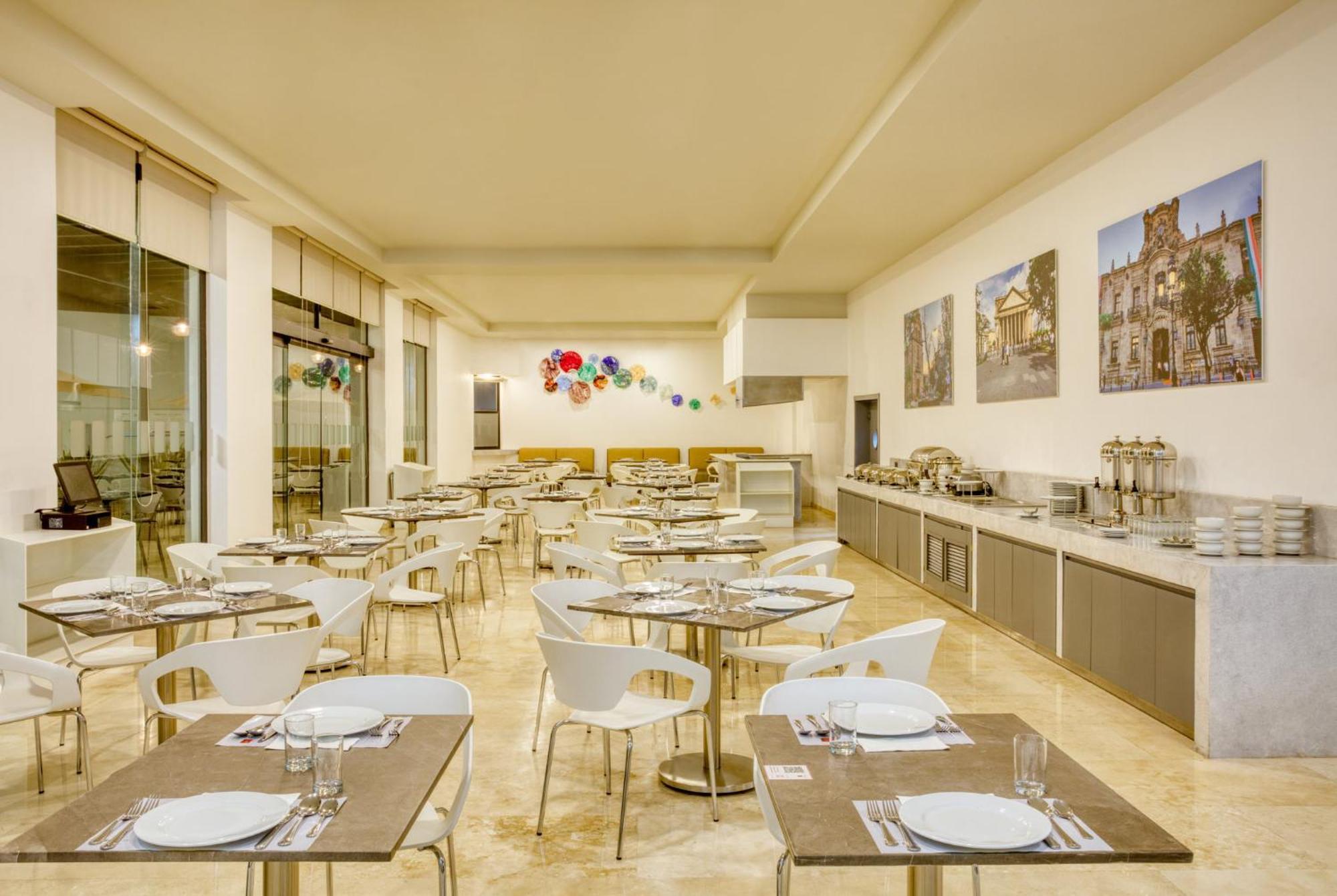 Fiesta Inn Guadalajara Aeropuerto Las Pintas 外观 照片